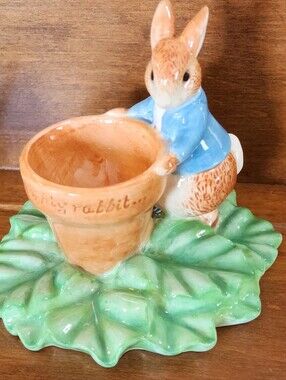 Border Fine Arts, Beatrix Potter "Peter was a Naughty Rabbit" Egg Cup Coddler